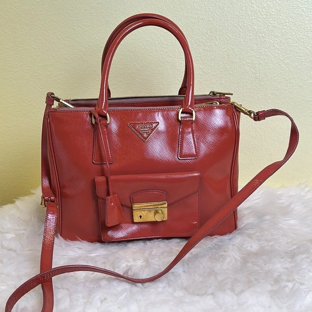 💯Authentic Prada Red Leather Handbag🍀